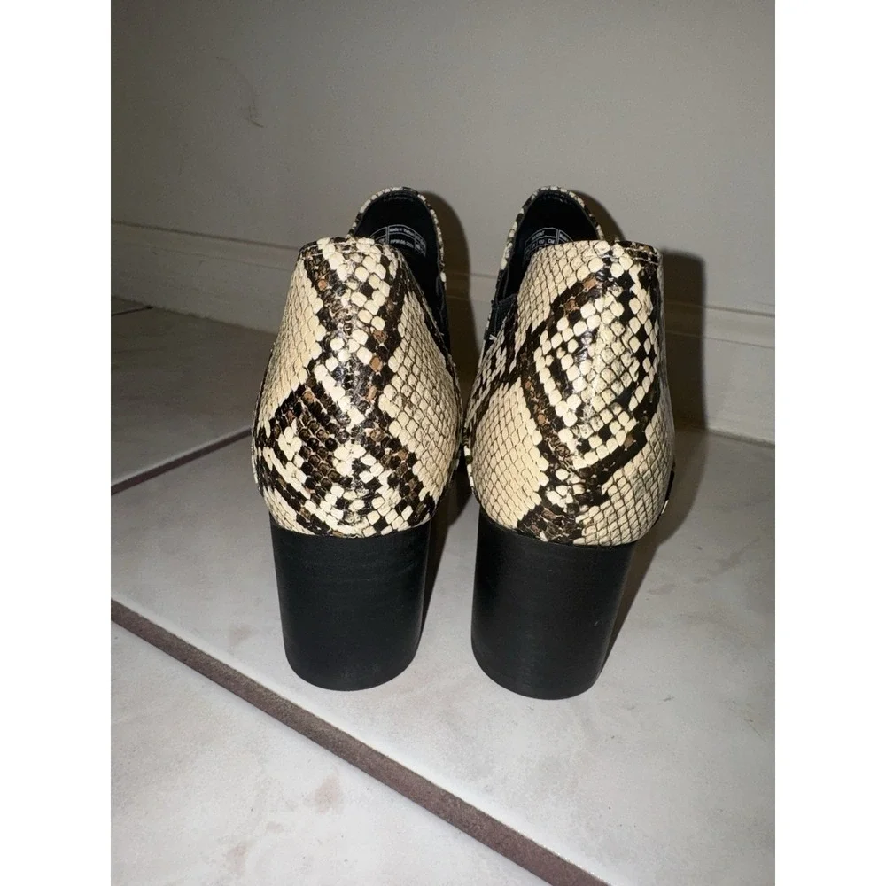 NEW Vionic Snakeskin Ankle Boots Women‎ 6.5 Block Heel Pointed Toe